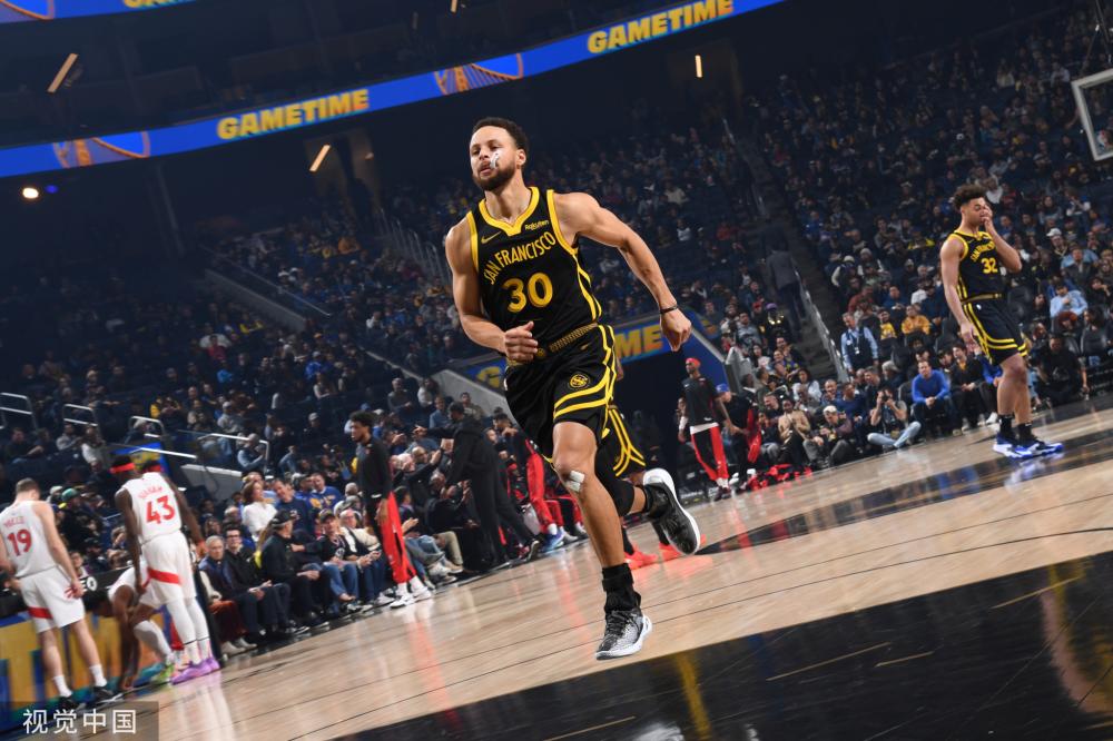 并帮助球队 并帮助球队