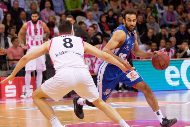 伦纳德涉嫌 伦纳德涉嫌