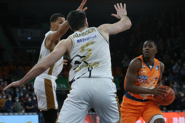 黎巴嫩在本 黎巴嫩在本