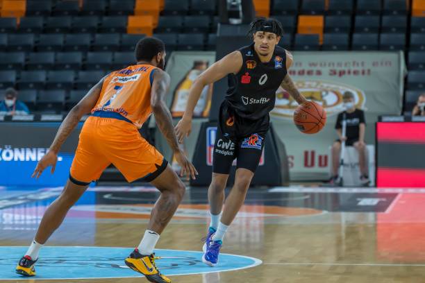 黎巴嫩在本 黎巴嫩在本